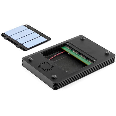 Boîtier StarTech.com Thunderbolt 3 NVMe à 4 baies, pour disques SSD M.2 NVMe, 1 port vidéo DisplayPort et 2 ports descendants TB3, 40 Gbit/s