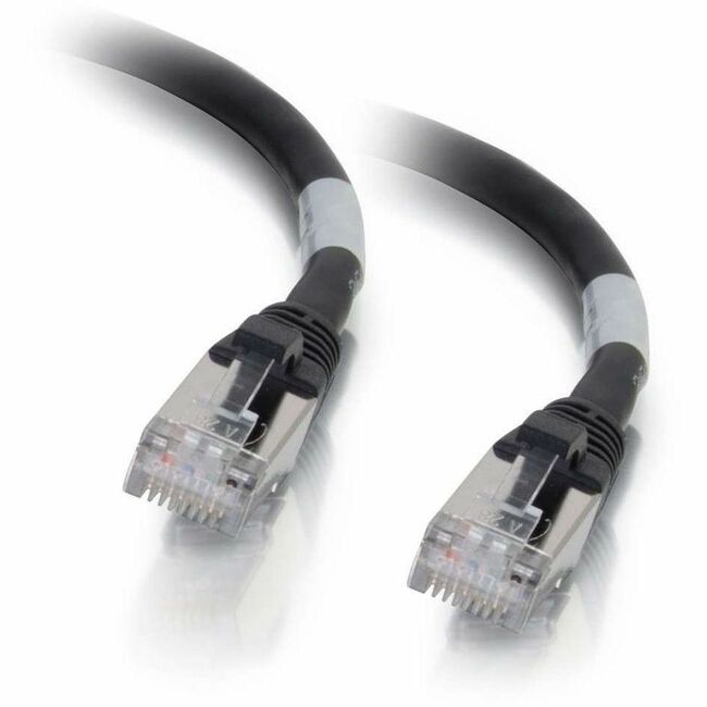 Câble de raccordement réseau Ethernet STP blindé anti-accroc Cat6a de 15 pieds de C2G - Noir