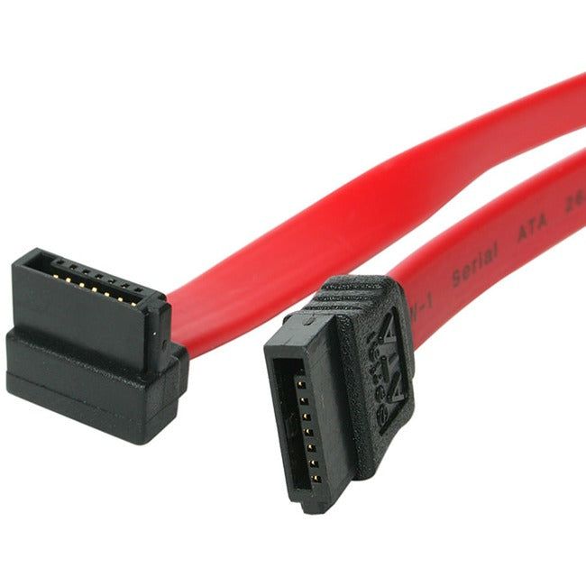 Câble SATA vers SATA à angle droit de 15 cm de StarTech.com